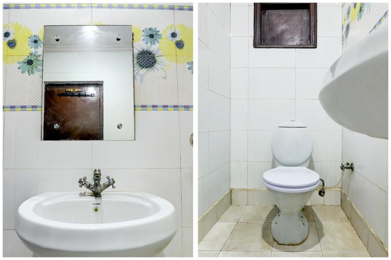 Oyo 75948 Hotel Tushar Continental Yeni Delhi Dış mekan fotoğraf