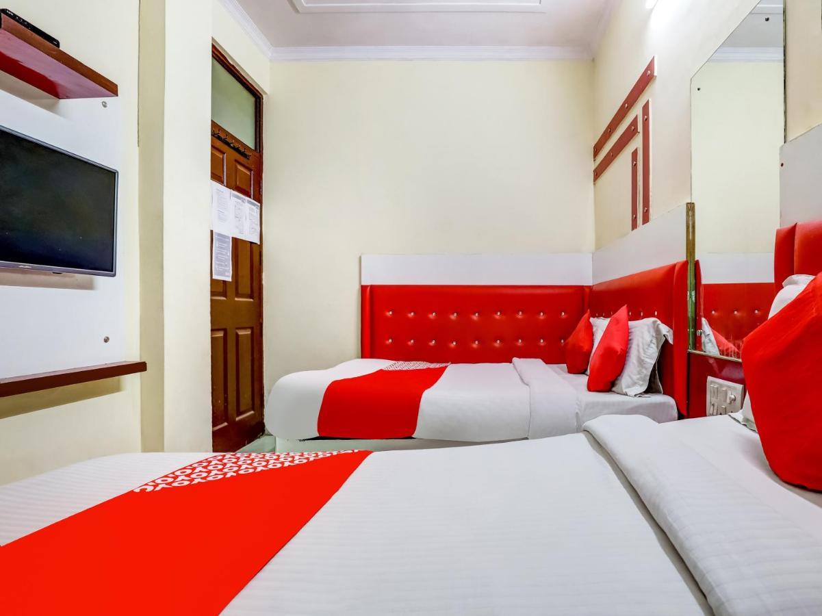 Oyo 75948 Hotel Tushar Continental Yeni Delhi Dış mekan fotoğraf